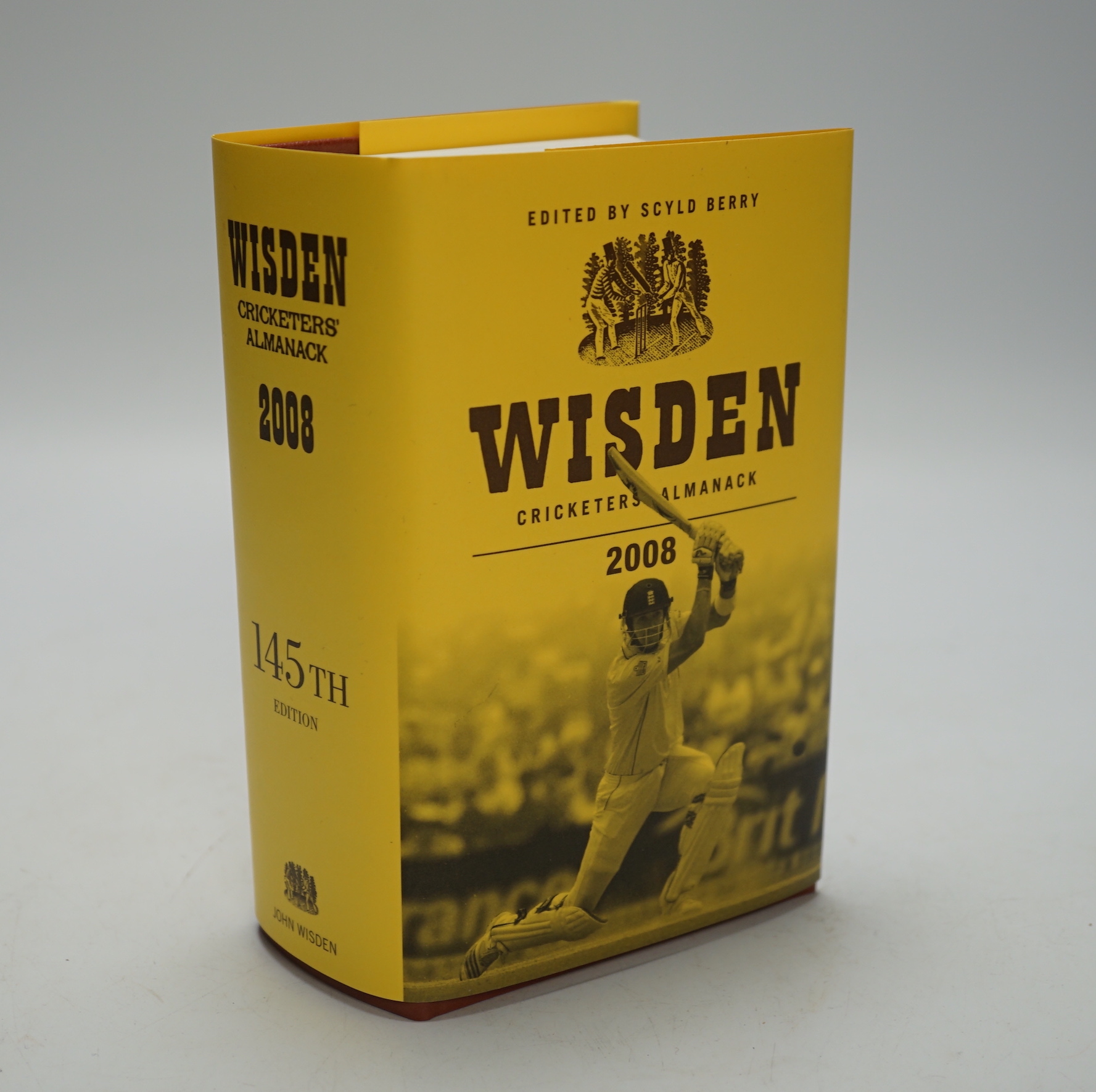 Wisden Cricketer’s Almanack from 1986 to 2016 inclusive and one volume 1984. (32)